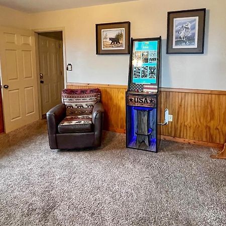 Smoky Mountain Retreat With Hot Tub, Arcade Games Villa Pigeon Forge Exterior foto