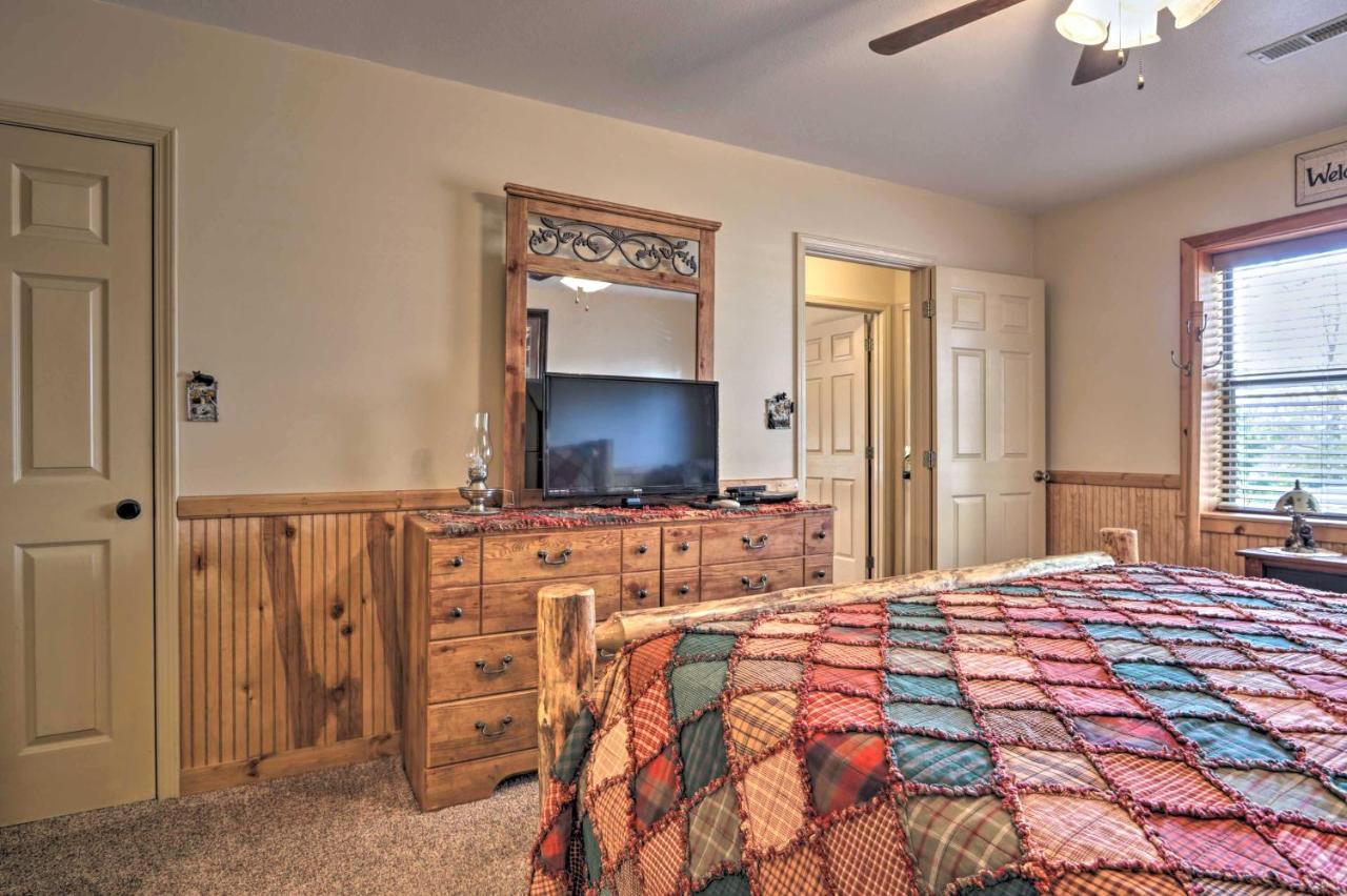 Smoky Mountain Retreat With Hot Tub, Arcade Games Villa Pigeon Forge Exterior foto
