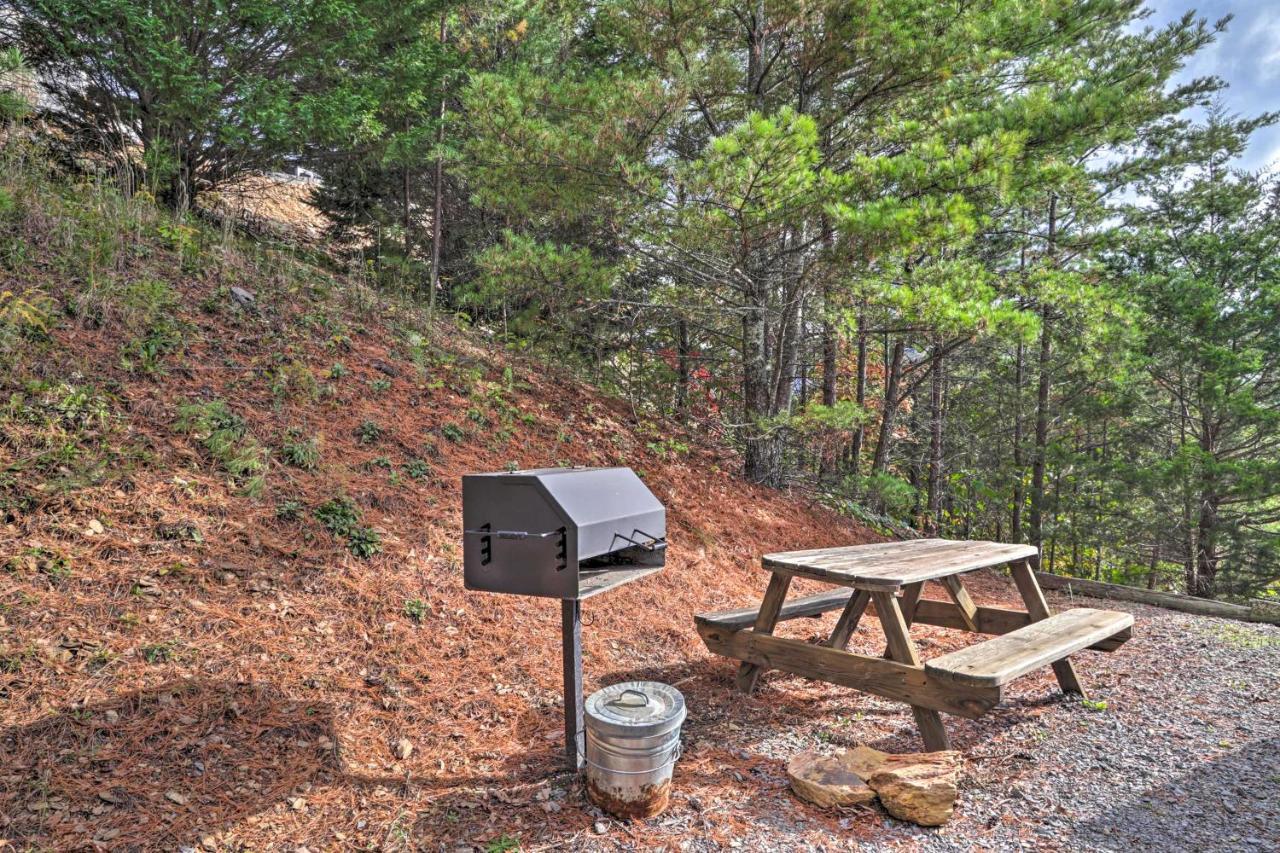 Smoky Mountain Retreat With Hot Tub, Arcade Games Villa Pigeon Forge Exterior foto