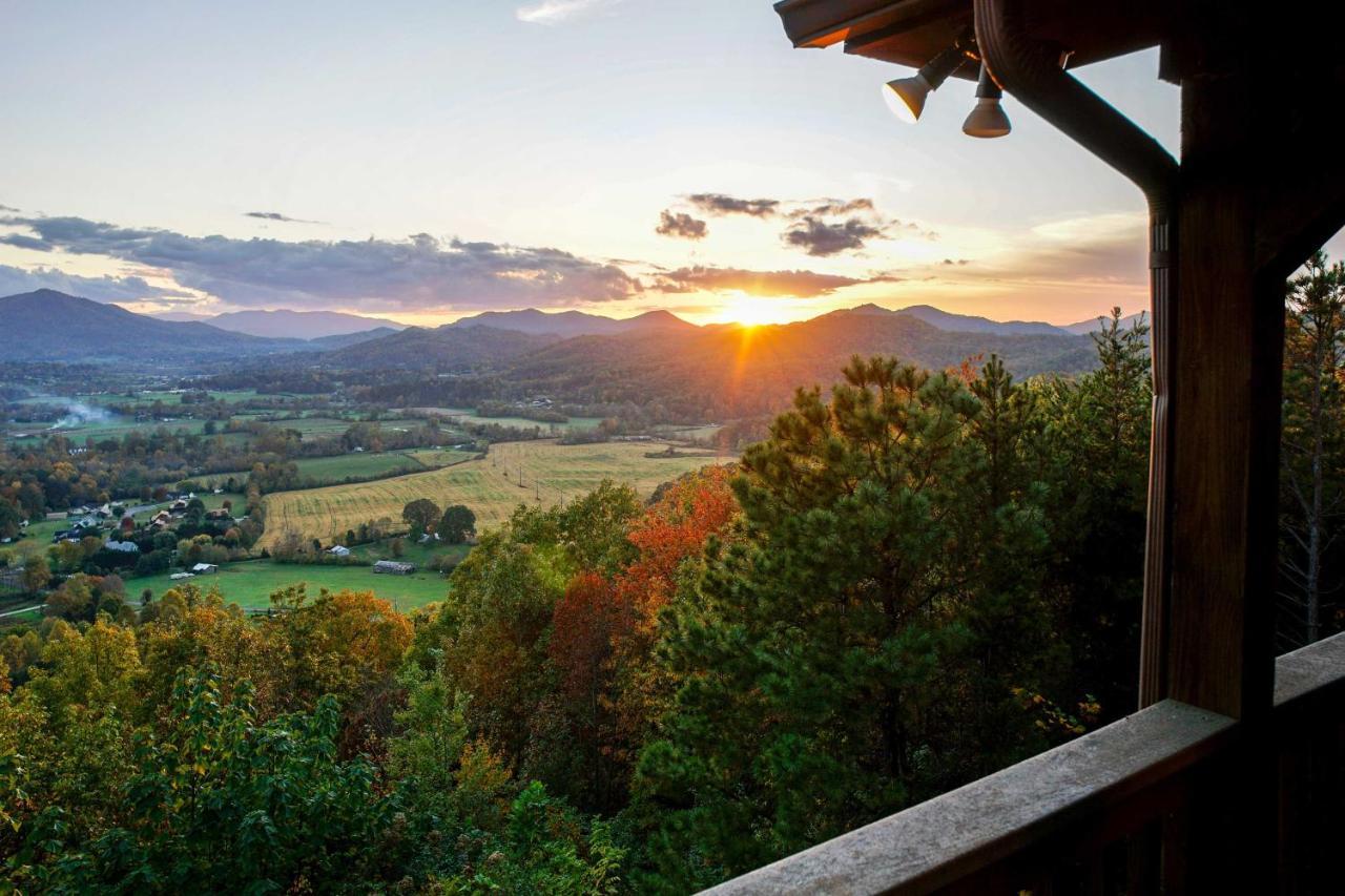 Smoky Mountain Retreat With Hot Tub, Arcade Games Villa Pigeon Forge Exterior foto