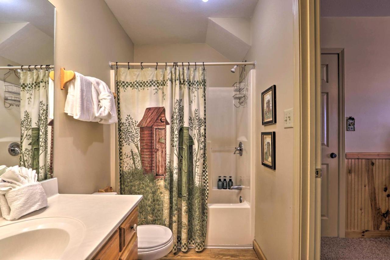 Smoky Mountain Retreat With Hot Tub, Arcade Games Villa Pigeon Forge Exterior foto
