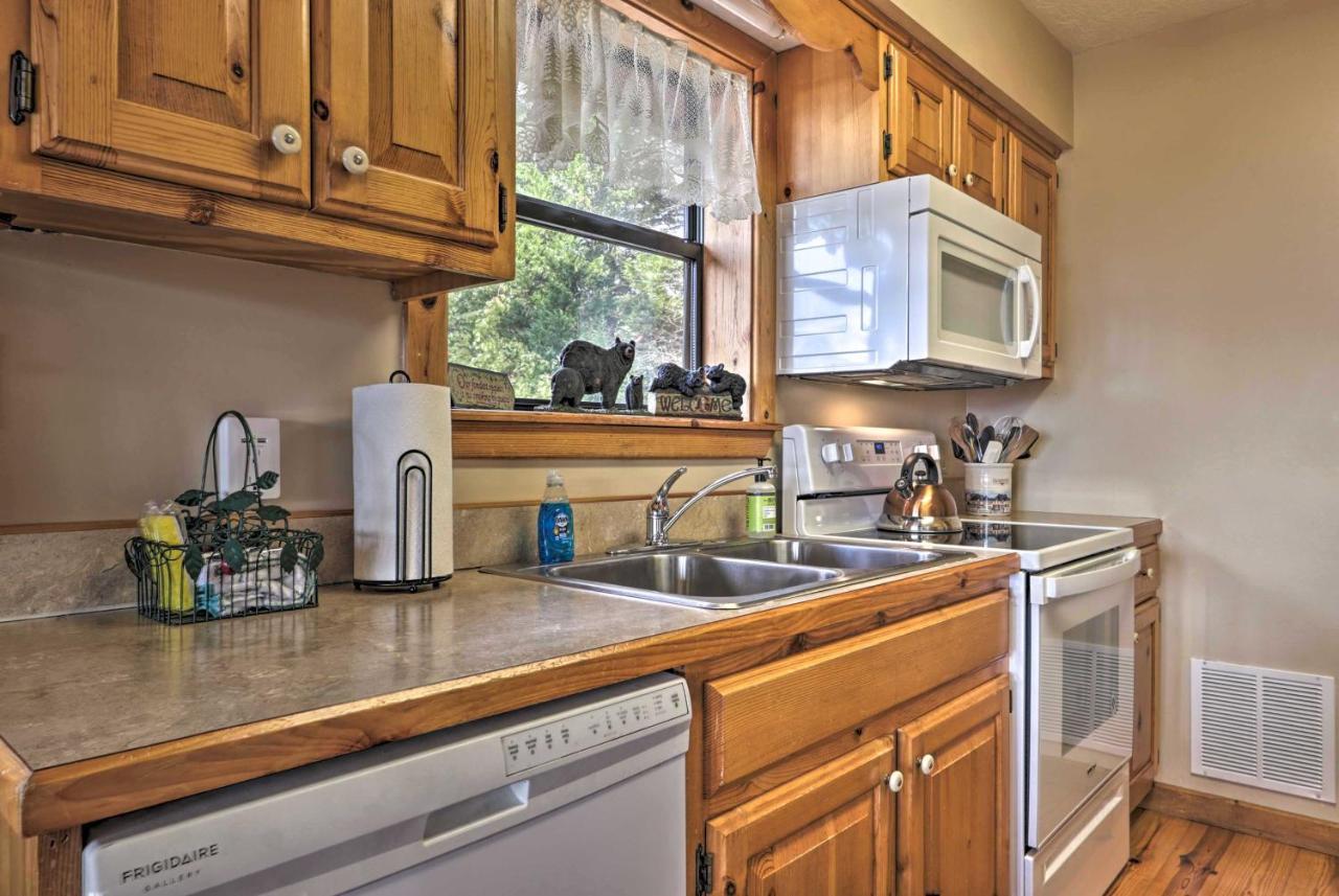 Smoky Mountain Retreat With Hot Tub, Arcade Games Villa Pigeon Forge Exterior foto
