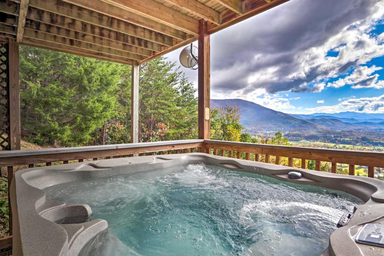 Smoky Mountain Retreat With Hot Tub, Arcade Games Villa Pigeon Forge Exterior foto